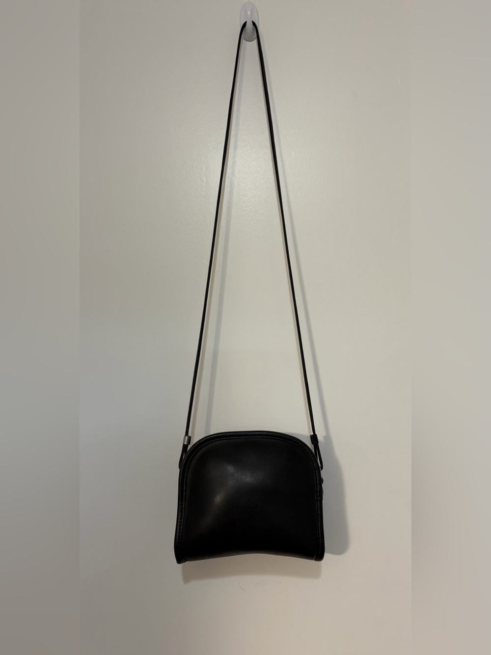 Authentic Vintage Coach Abbie Zip Bag (#9017) 90s Black Leather Crossbody